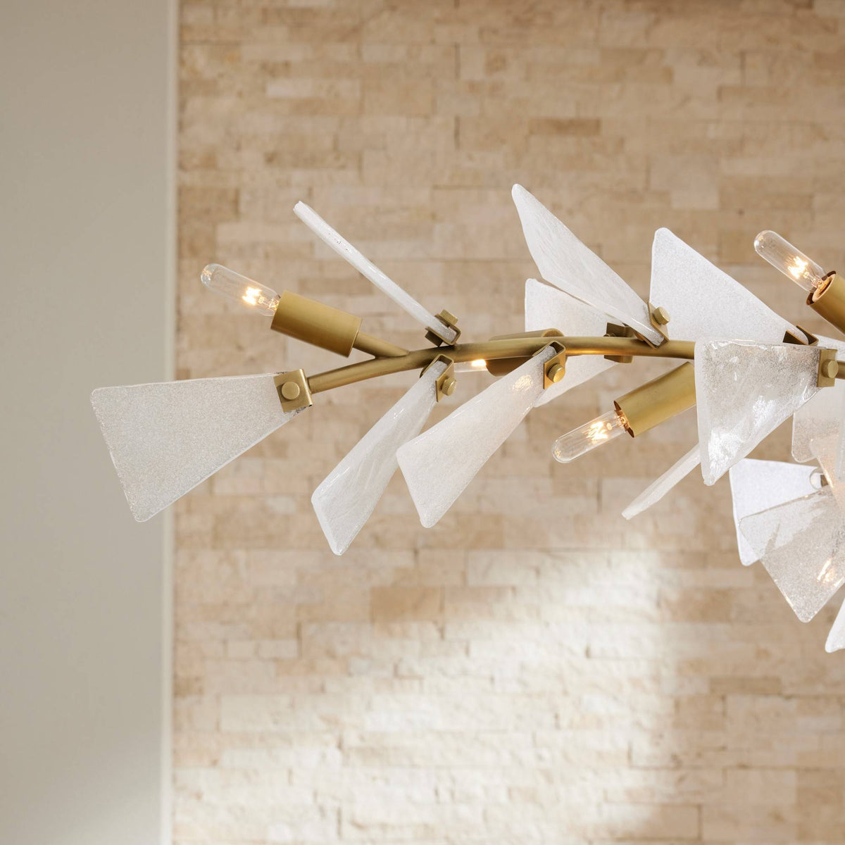 Signature Delmar Chandelier